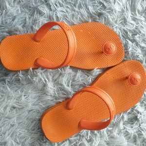 Gurus orange flip flops size medium